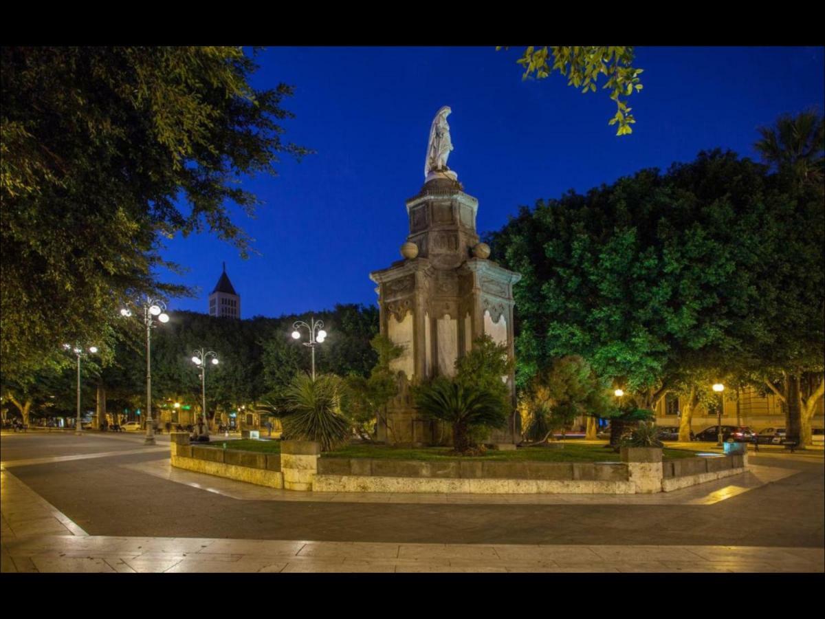 ホテル Sole !! Cagliari Centro エクステリア 写真